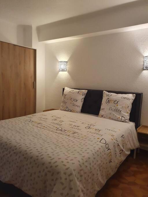 Appartement F3 Meuble Et Equipe 圣西普里安 外观 照片